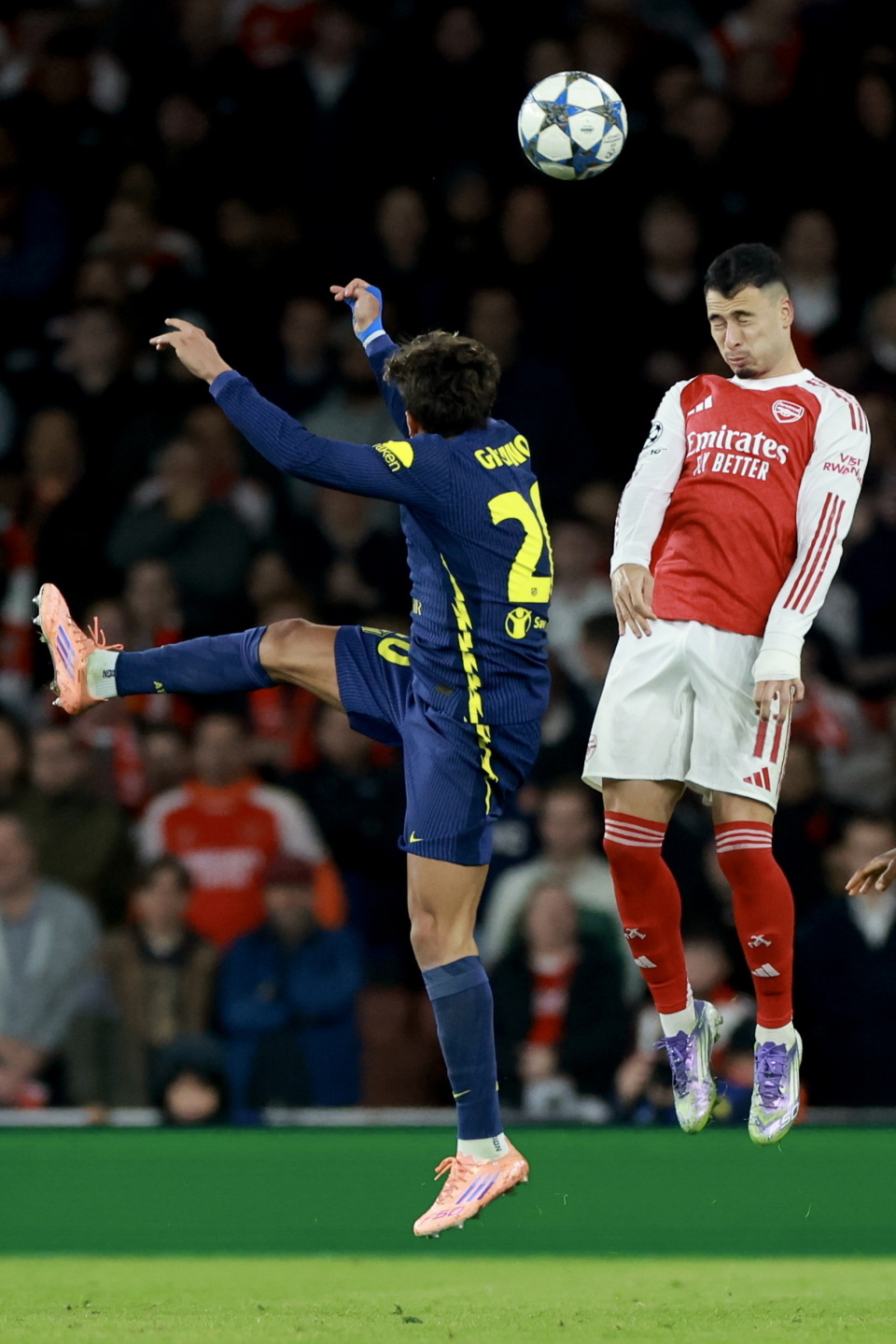 攻入球队首, 欧新 攻入球队首, 欧新